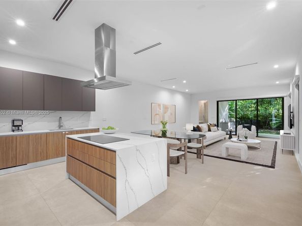 3063 Elizabeth St, Miami FL 33133