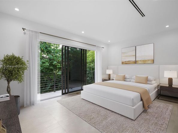 3063 Elizabeth St, Miami FL 33133