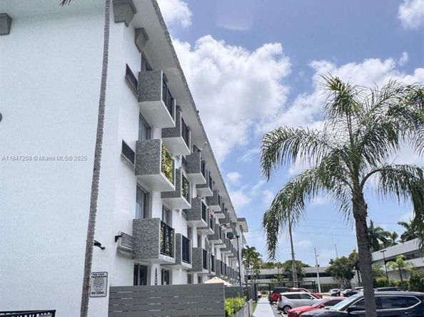 16450 NW 2nd Ave 207, Miami FL 33169