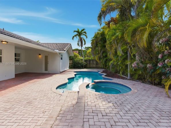 5976 SW 88th Pl, Miami FL 33173