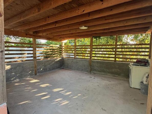 361 NE 160th Ter, Miami FL 33162