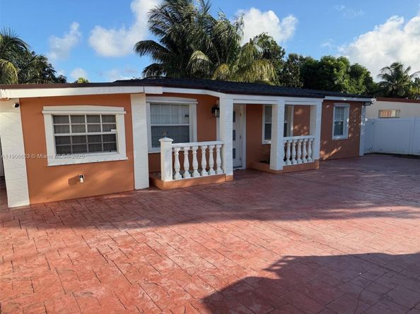 361 NE 160th Ter, Miami FL 33162