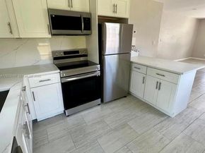 607 SW 10th St, Fort Lauderdale FL 33315