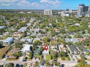 607 SW 10th St, Fort Lauderdale FL 33315