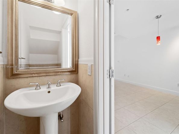 8041 Harding Ave 105, Miami Beach FL 33141