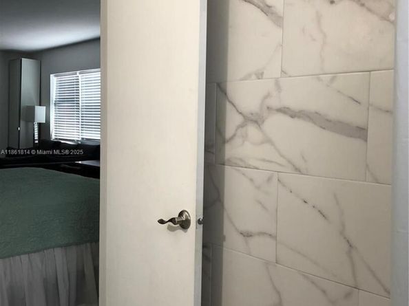 200 76th St 41, Miami Beach FL 33141