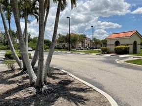 3320 N Pinewalk Dr N 1715, Margate FL 33063