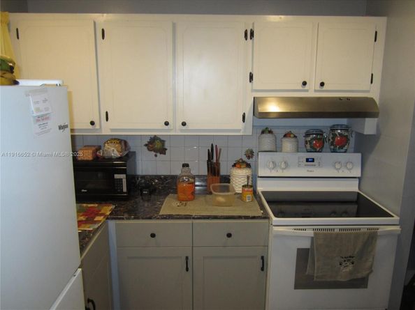 2751 E Sunrise Lakes Dr 108, Sunrise FL 33322