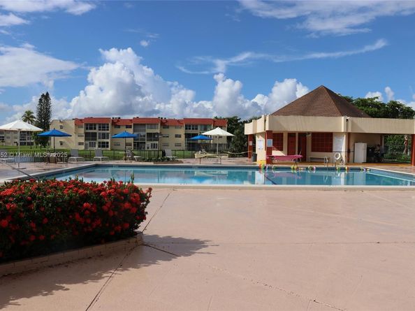 2751 E Sunrise Lakes Dr 108, Sunrise FL 33322