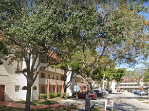 2751 E Sunrise Lakes Dr 108, Sunrise FL 33322