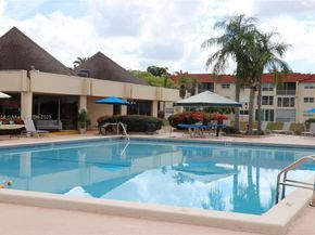 2751 E Sunrise Lakes Dr 108, Sunrise FL 33322