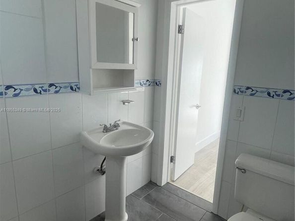 630 79th St, Miami Beach FL 33141