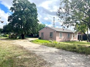 33 NW 7th Ave, Homestead FL 33030