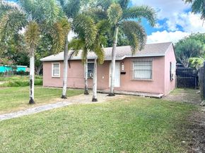 33 NW 7th Ave, Homestead FL 33030