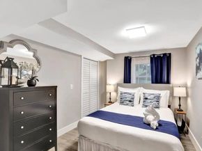 1025 N Southlake Dr, Hollywood FL 33019