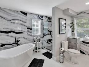 1025 N Southlake Dr, Hollywood FL 33019