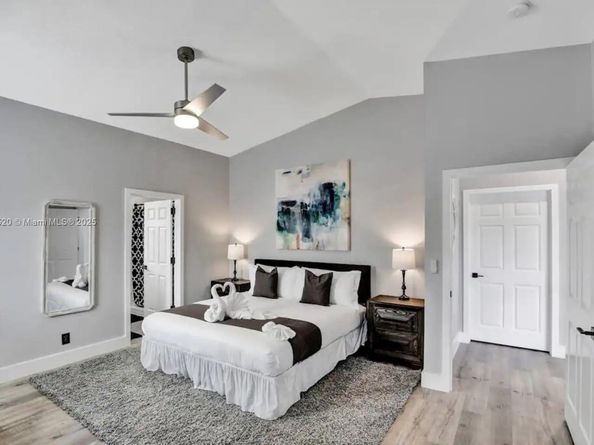 1025 N Southlake Dr, Hollywood FL 33019