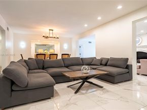 1025 N Southlake Dr, Hollywood FL 33019