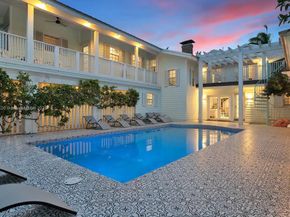 1025 N Southlake Dr, Hollywood FL 33019