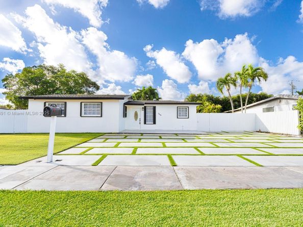 Undisclosed Address #A11789691, Hialeah FL 33015