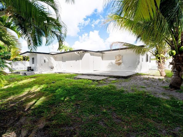 Undisclosed Address #A11789691, Hialeah FL 33015