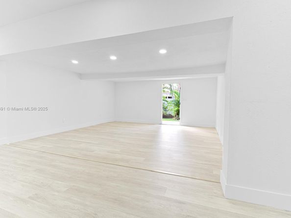 Undisclosed Address #A11789691, Hialeah FL 33015