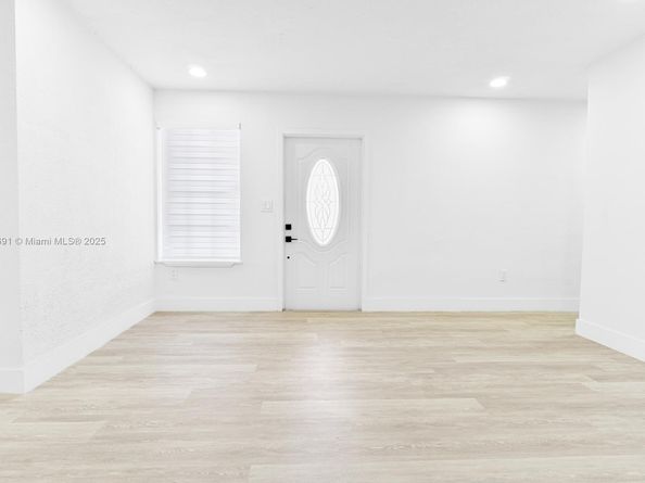Undisclosed Address #A11789691, Hialeah FL 33015