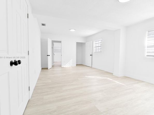 Undisclosed Address #A11789691, Hialeah FL 33015