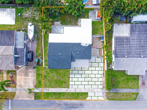 Undisclosed Address #A11789691, Hialeah FL 33015
