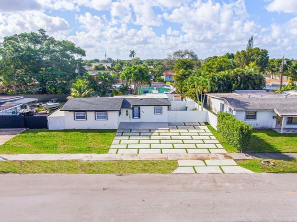 Undisclosed Address #A11789691, Hialeah FL 33015