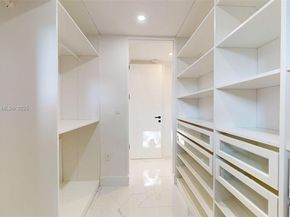 641 Nightingale Ave, Miami Springs FL 33166