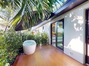 641 Nightingale Ave, Miami Springs FL 33166