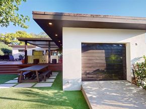 641 Nightingale Ave, Miami Springs FL 33166