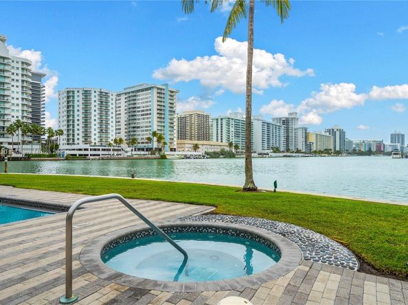 230 Water Way, Miami Beach FL 33141