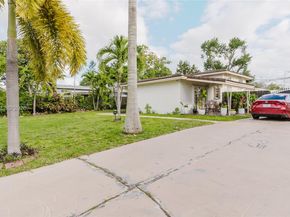 1300 NE 204th St, Miami FL 33179
