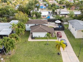 1300 NE 204th St, Miami FL 33179