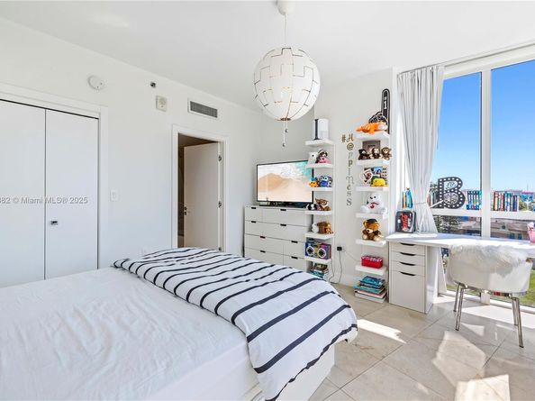 400 Alton Rd 610, Miami Beach FL 33139