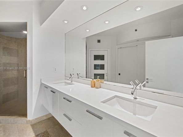 400 Alton Rd 610, Miami Beach FL 33139