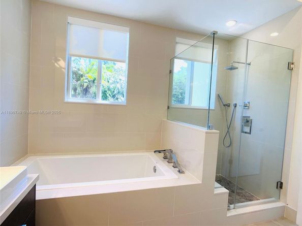 11843 SW 81st Rd, Pinecrest FL 33156