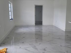 712 Hialeah Dr, Hialeah FL 33010