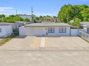 841 E 15th Pl
