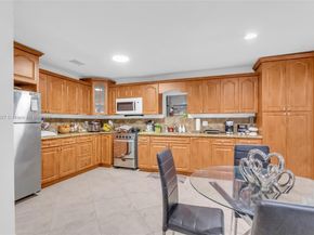 841 E 15th Pl, Hialeah FL 33010