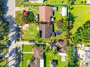 313 NW 12th St, Homestead FL 33030