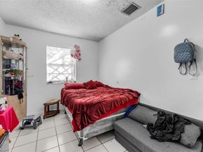 313 NW 12th St, Homestead FL 33030