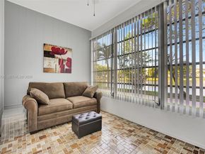 5003 NW 35th St 408, Lauderdale Lakes FL 33319