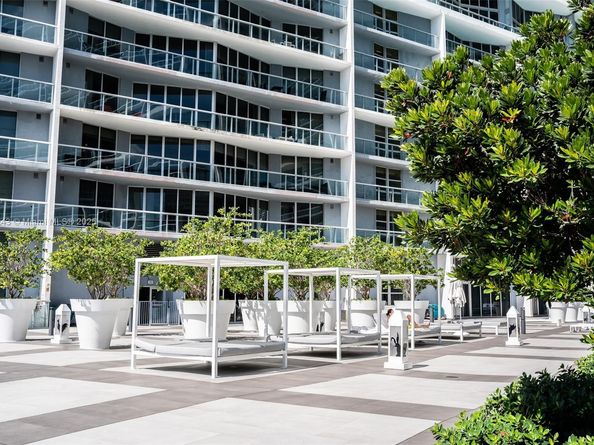 495 Brickell Ave 5009, Miami FL 33131