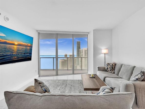 495 Brickell Ave 5009, Miami FL 33131