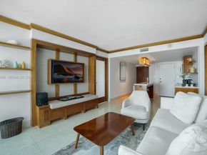 6801 Collins Ave 714, Miami Beach FL 33141
