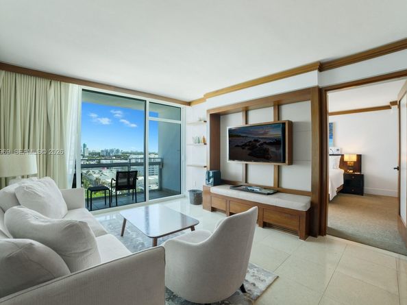 6801 Collins Ave 714, Miami Beach FL 33141