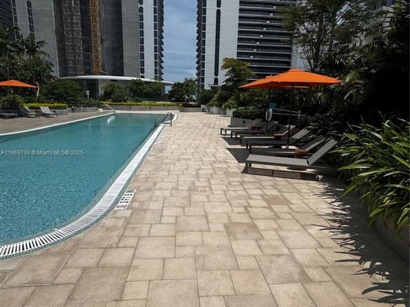 700 NE 24 Th, Miami FL 33137